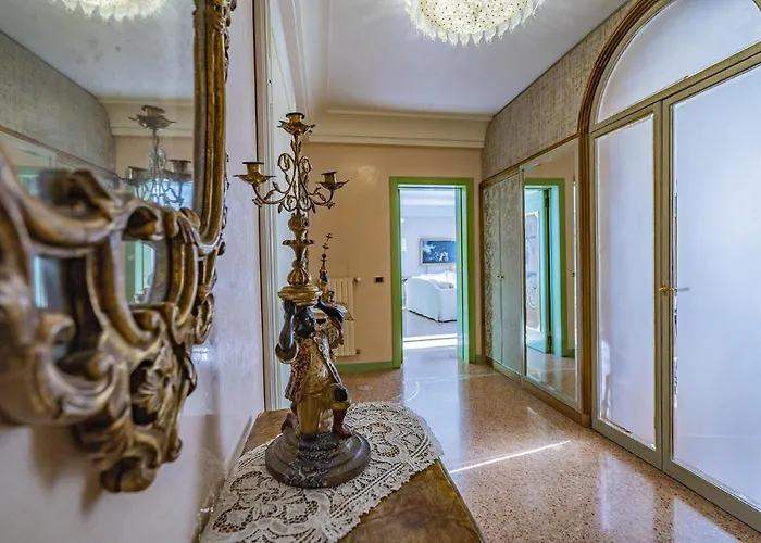 Ca' Degli Specchi Grand Canal Apartament