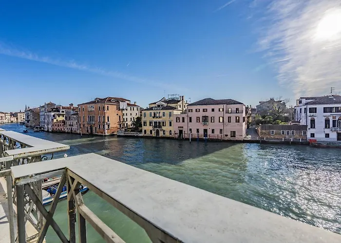 Ca' Degli Specchi Grand Canal Appartement