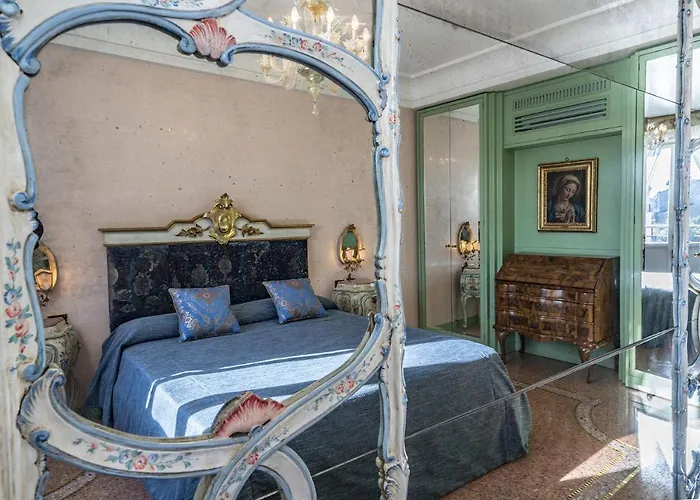 Ca' Degli Specchi Grand Canal Apartament